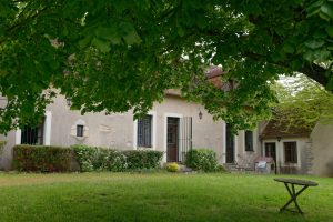 ENSEMBLE COMPOSÉ DE DEUX GÎTES ET D’UNE MAISON